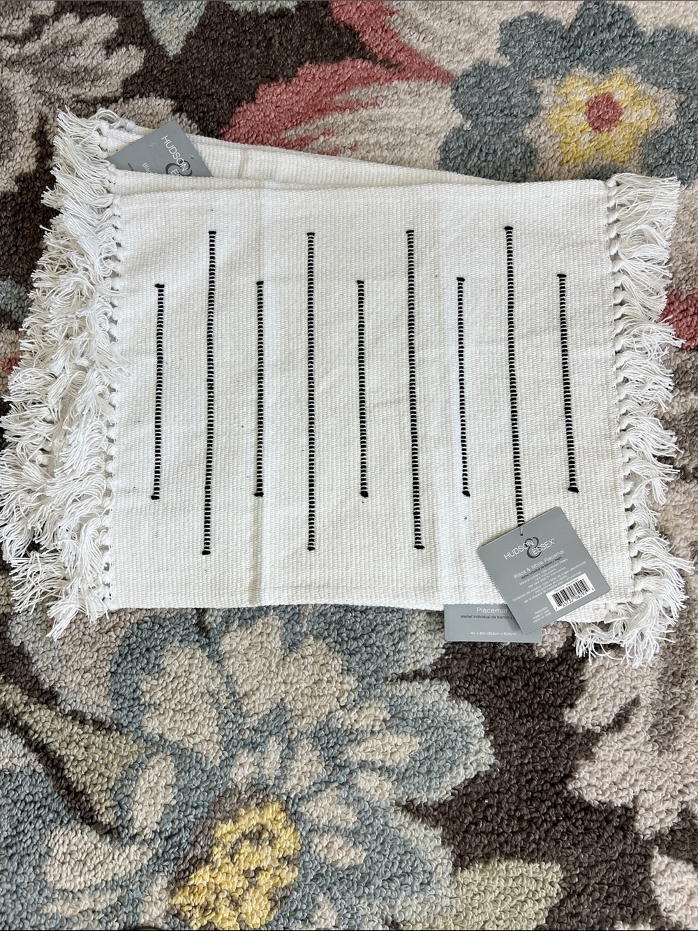 NWT 4 White Striped Fringe Placemat set